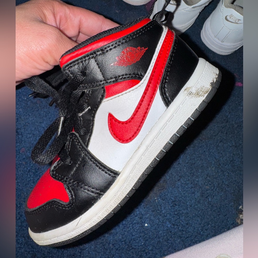 Retro 1 Jordan size 9c
